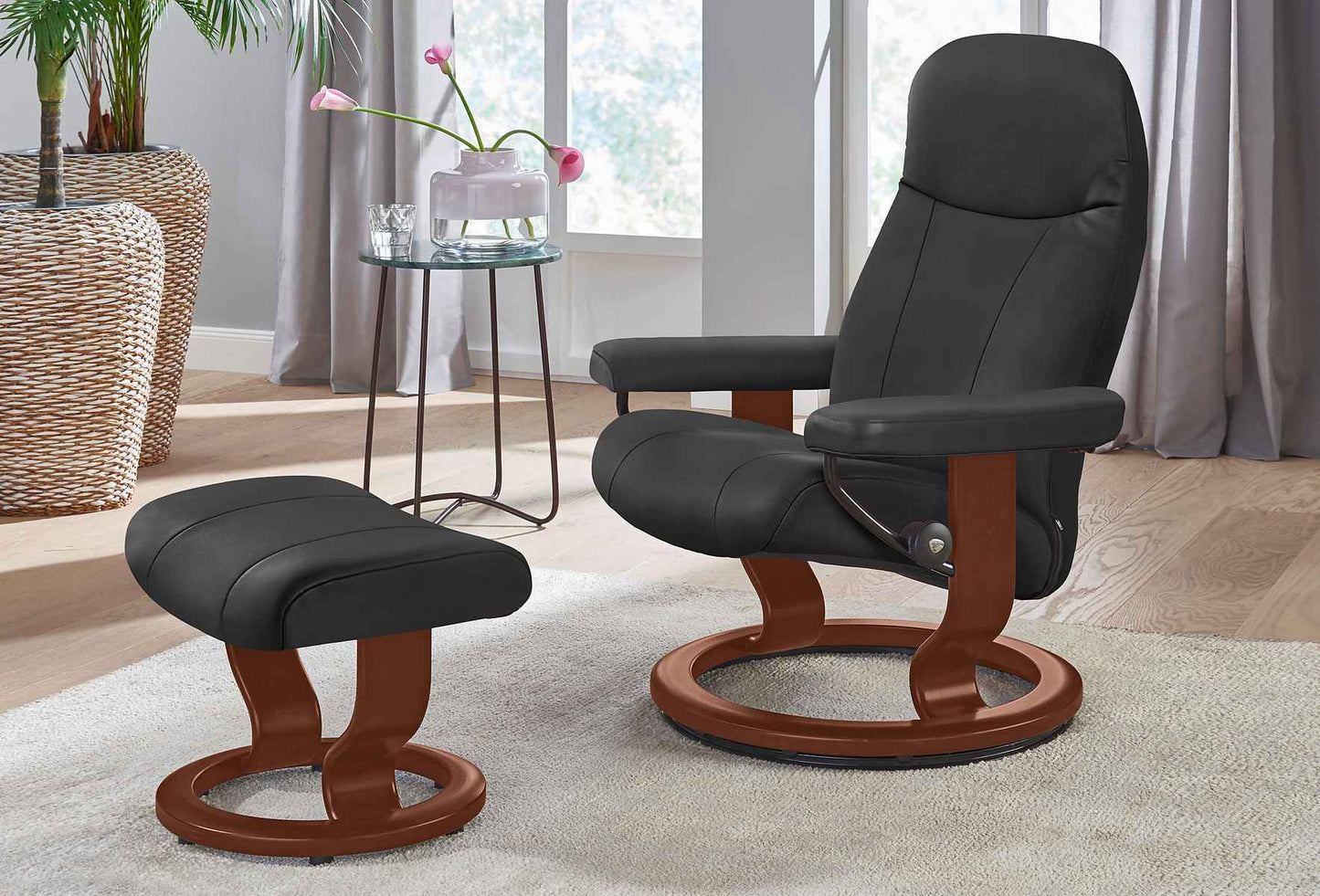 Stressless Relaxsessel Garda mit Hocker mit Classic Base Größe M